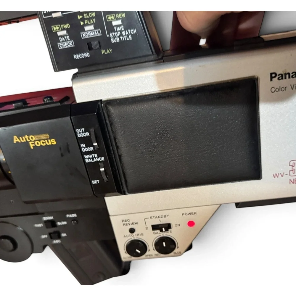 Panasonic WV-3230 Newvicon Color Video Camera Kit Powers On Case Power Supply
